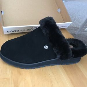 Bobs from sketchers memory foam clogs.